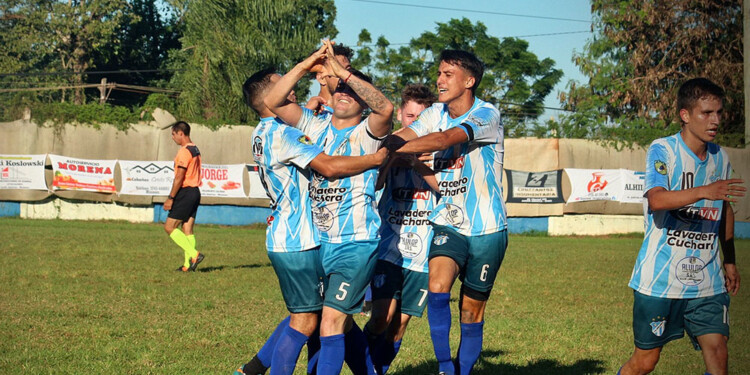 FESTEJO DEL LOBO. Deportivo Jardín obtuvo una trabajosa victoria sobre Atlético Garuhapé por 1 a 0 por los cuartos.
