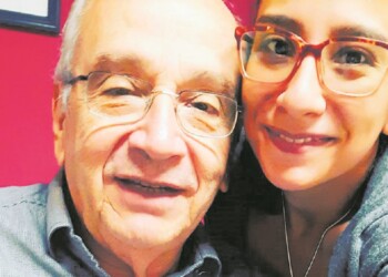 Cumple 50 años dejando huellas en la profesión