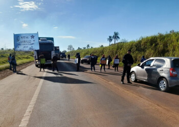 Manifestantes cortan el tránsito sobre las rutas 12 y 14