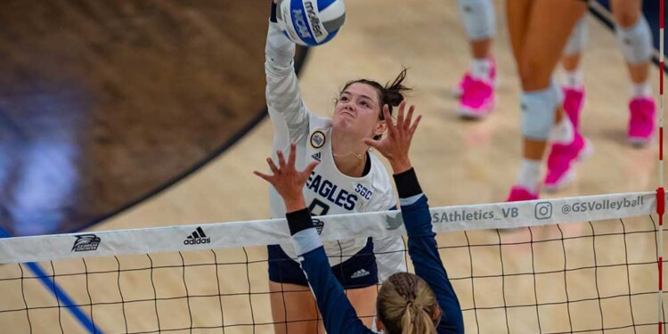 DE JERARQUÍA. Las chicas de las Águilas son protagonistas en el vóley de EEUU