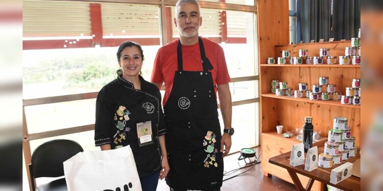 CIENTÍFICA. A lo largo de su trayecto como médica, Carolina Manfredi siempre quiso poner dedicación a su otra gran pasión de preparar té saborizado.