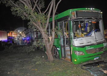 Despistó un colectivo del Grupo Z y hay al menos cuatro heridos