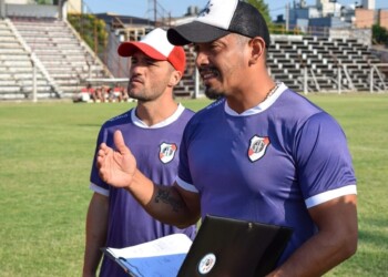 El entrenador Diego Millán se fue de Guaraní, en su lugar asumieron Dutto y Young