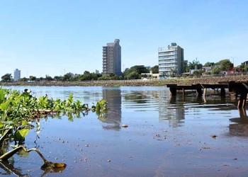 Presentaron un pedido de informe sobre el derrame de desechos frente a El Brete