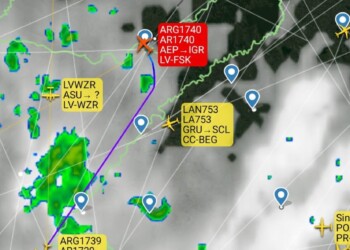 Vuelo de Aerolíneas Argentinas a Iguazú aterrizó de emergencia en Posadas