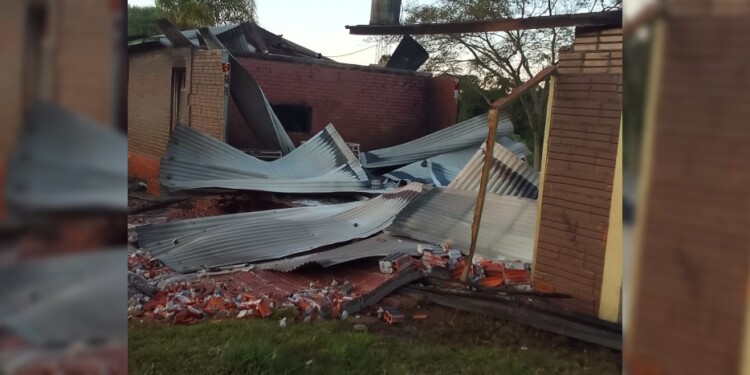 ESCUELA. Indicaron que se perdió el 90% de la estructura del salón.