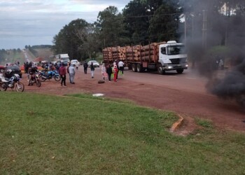 Vecinos cortaron la ruta 12 en reclamo de seguridad vial en el ingreso a Mado-Delicia