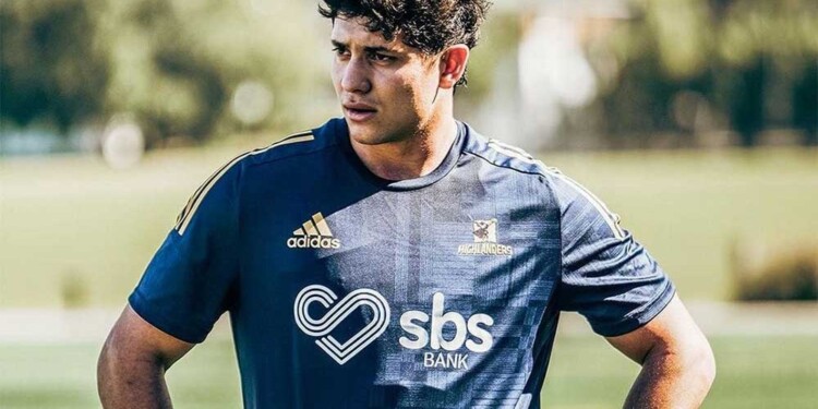 CONVOCADO. El actual jugador de Highlanders está entre los 48 Pumas.