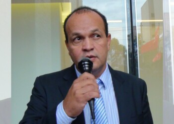 Intendente de Los Helechos: “Ni se pasa por mi cabeza renunciar”