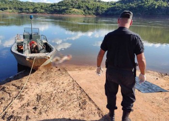 Hallan cadáver en la costa del Paraná en Misiones