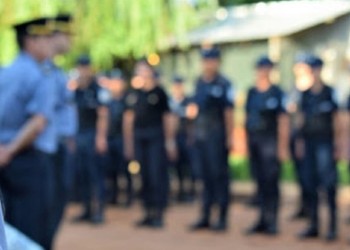Detienen a un policía por robar un neumático y batería de una camioneta secuestrada