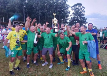 Fútbol: Profesionales definieron campeones