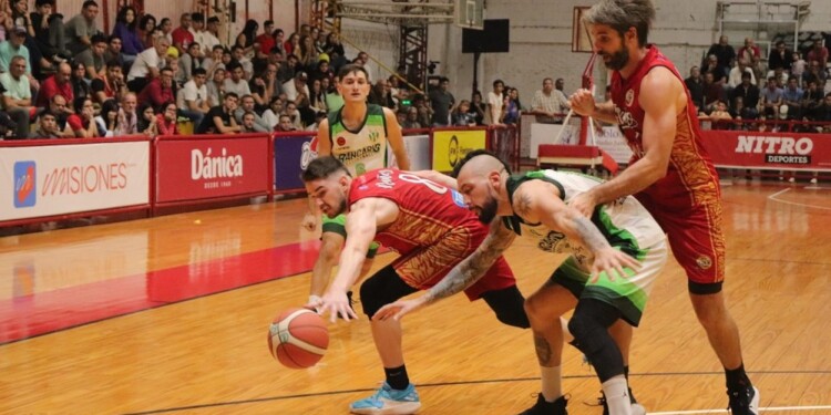 A PASO FIRME. El Oriental se impuso por 2-0 ante el equipo de Gualeguay.