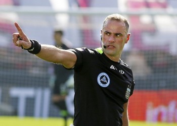 Diego Abal no volverá a dirigir tras el insólito gol anulado a Gimnasia