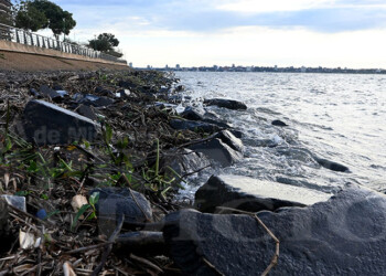 El río Paraná sigue en bajante por escasez de lluvias en la zona de cuencas formadoras