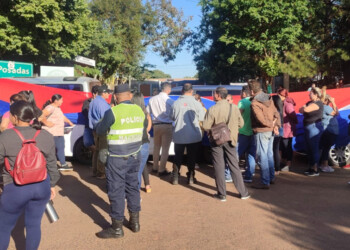 Cortan el tránsito en el puente Posadas-Encarnación por protesta en cabecera paraguaya