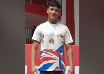 Lucha: medallas misioneras en Guatemala