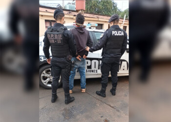 Deambulaba ebrio sobre la avenida y casi fue atropellado