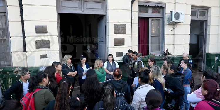 CARGOS BLOQUEADOS. Gallardo escuchó y se hizo cargo del error del CGE.