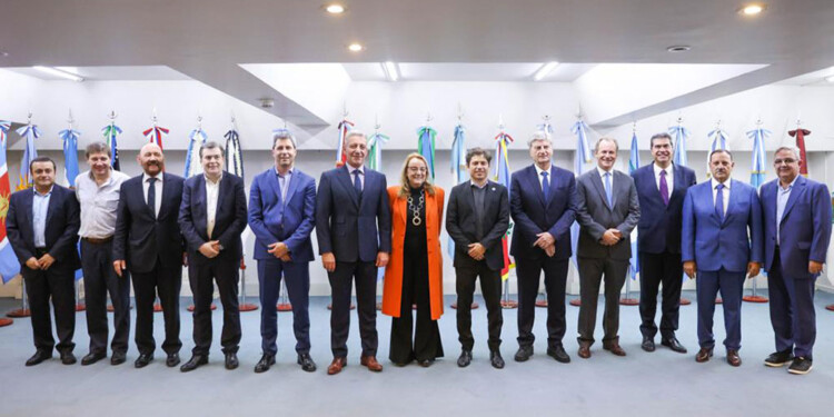 APROXIMACIÓN. Los gobernadores tuvieron un primer encuentro político de cara a las PASO pidiendo unidad.