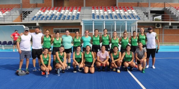 EN PARAGUAY. El preseleccionado misionero, en los amistosos que disputó en Asunción, con miras al Ascenso A.