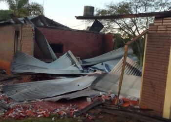 Incendio en escuela de El Soberbio “destruyó el 90%” del salón