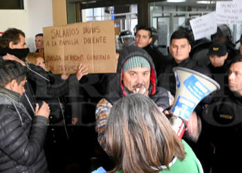 Incidentes entre el FTEL y la policía en el CGE