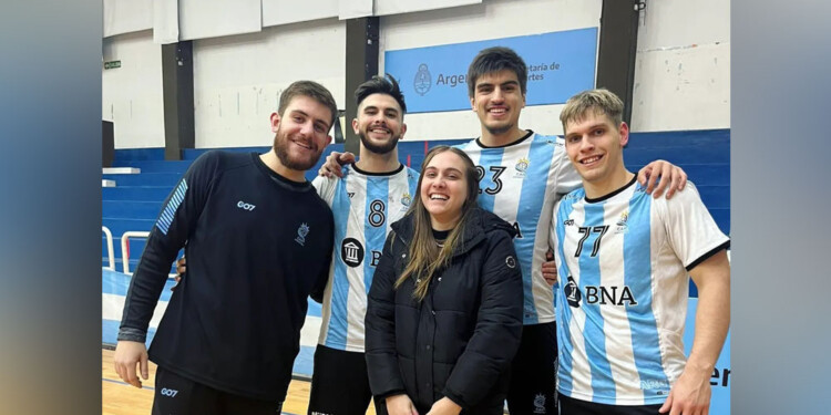 DE ENTRADA. El misionero Kelm (77) fue titular en el primer encuentro.