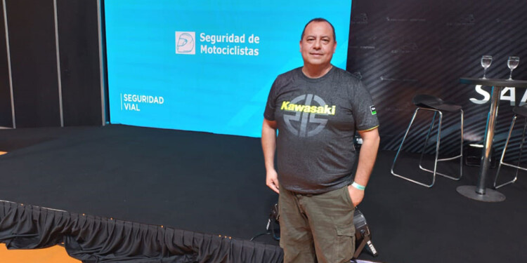 SATISFACCIÓN. Melgarejo fue el primer misionero en exponer en el principal evento del motociclismo argentino la experiencia que realizan en la provincia para ayudar a bajar los índices de siniestralidad vial con motos.