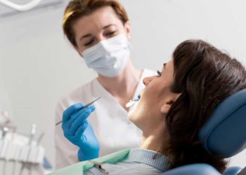 Odontólogos: “Cobrar el plus a veces es la única opción para que el paciente se pueda atender”