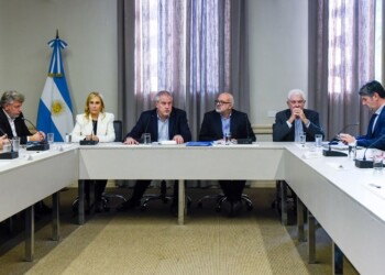 Gremios docentes acordaron con la Nación un aumento del 26%