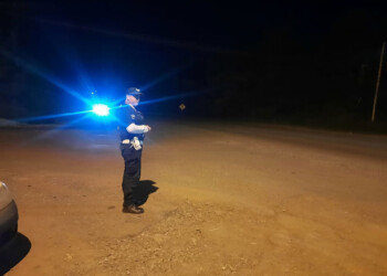 Automovilista atropelló a una motocicleta sobre la ruta 12 y se dio a la fuga