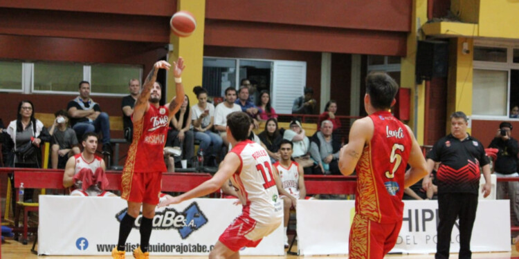 CONDUCCIÓN. Ariel Romero es uno de los destacados del equipo misionero, que hoy buscará el primer punto. (Foto Prensa Tokio).