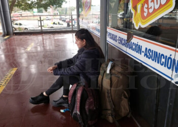 Varados en la terminal: “Para llevarme a Eldorado me pidieron $40 mil”