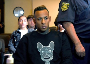 Condenan a Villa por violencia de género, pero seguirá libre