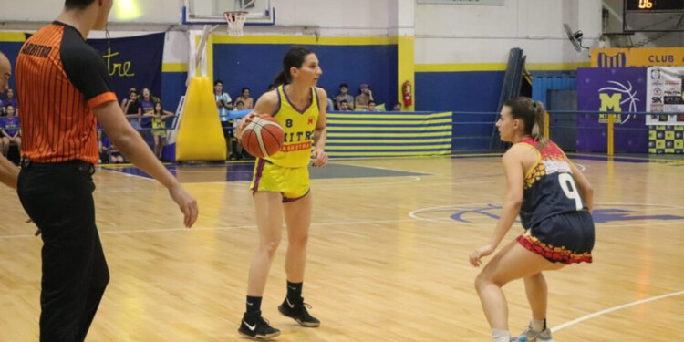 EN JUEGO. Mitre y CAPRI pusieron en marcha la final de la Liga Provincial (Foto: Misiones Basket)