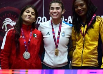 Lucha: Oro para Camila Amarilla en Santiago de Chile