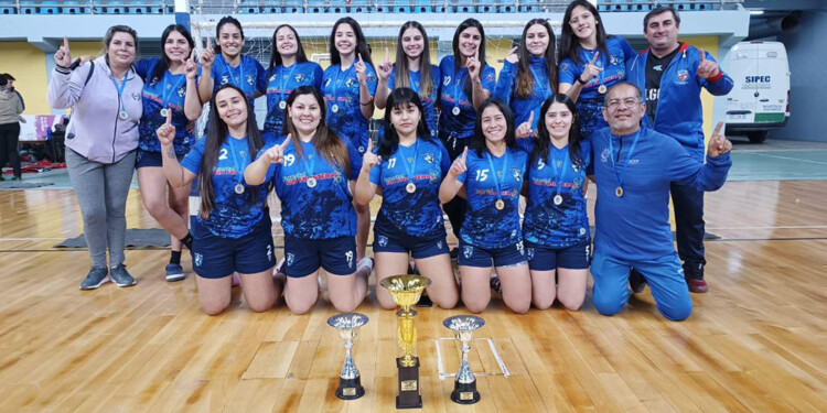 CAMPEONAS. Gimnasia había descendido de la C en 2017; la peleó para volver y este finde cumplió su objetivo.