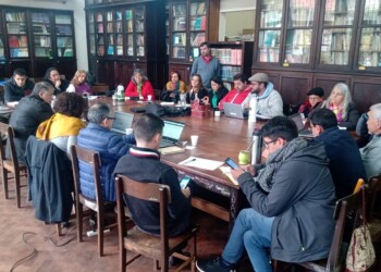 Docentes: el Gobierno no mejoró su oferta y el FTEL convocó a asamblea