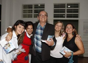 Don Mario se mudó al cielo de los escritores