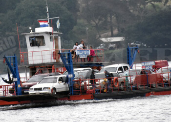 Turistas optan por paso fronterizo de Corpus para evitar el puente San Roque González