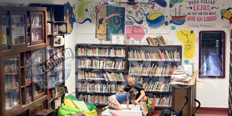 CUOTA SOCIETARIA. Frente a la ausencia de fondos provinciales y nacionales que le permitían sostenerse, la Biblioteca recurre a sus socios para seguir subsistiendo.