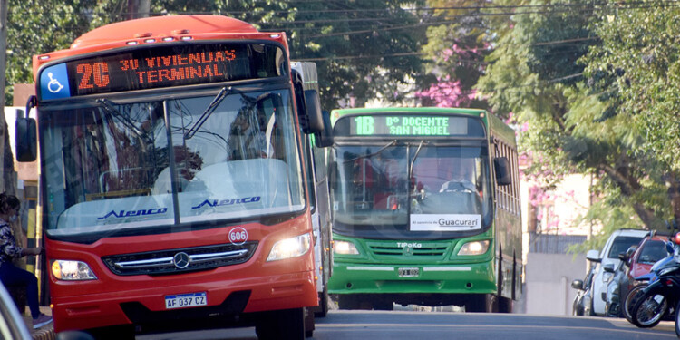 SERVICIOS ACORDES. Los usuarios entienden que la empresa pida aumentos, pero exigen servicios a la altura.