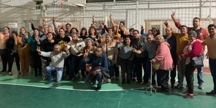 EN EL CLUB SARMIENTO. Dirigentes pejotistas van por la salida de Juan Manuel Irrazábal de la conducción partidaria.