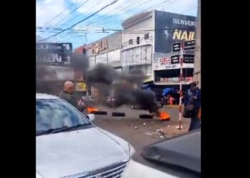 Manifestantes quemaron gomas en cercanías al puente Posadas-Encarnación