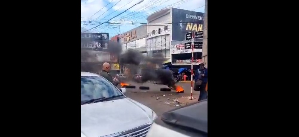 Manifestantes quemaron gomas en cercanías al puente Posadas-Encarnación