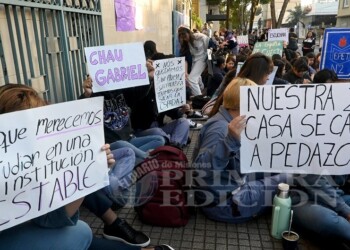 Tras la sentada en la EPET 2, se comprometieron a realizar las reparaciones en el edificio