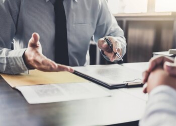 La importancia de la audiencia notarial previa en los negocios inmobiliarios