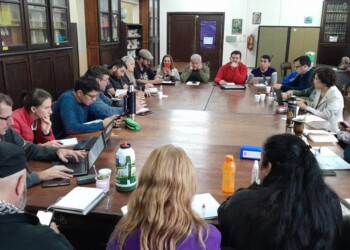 El Gobierno propuso a los docentes del FTEL un aumento del 14% trimestral y sigue la negociación