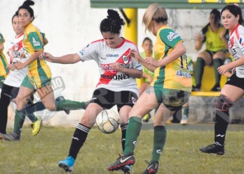 Guaraní y La Picada se enfrentan por un pasaje al Torneo Federal Femenino